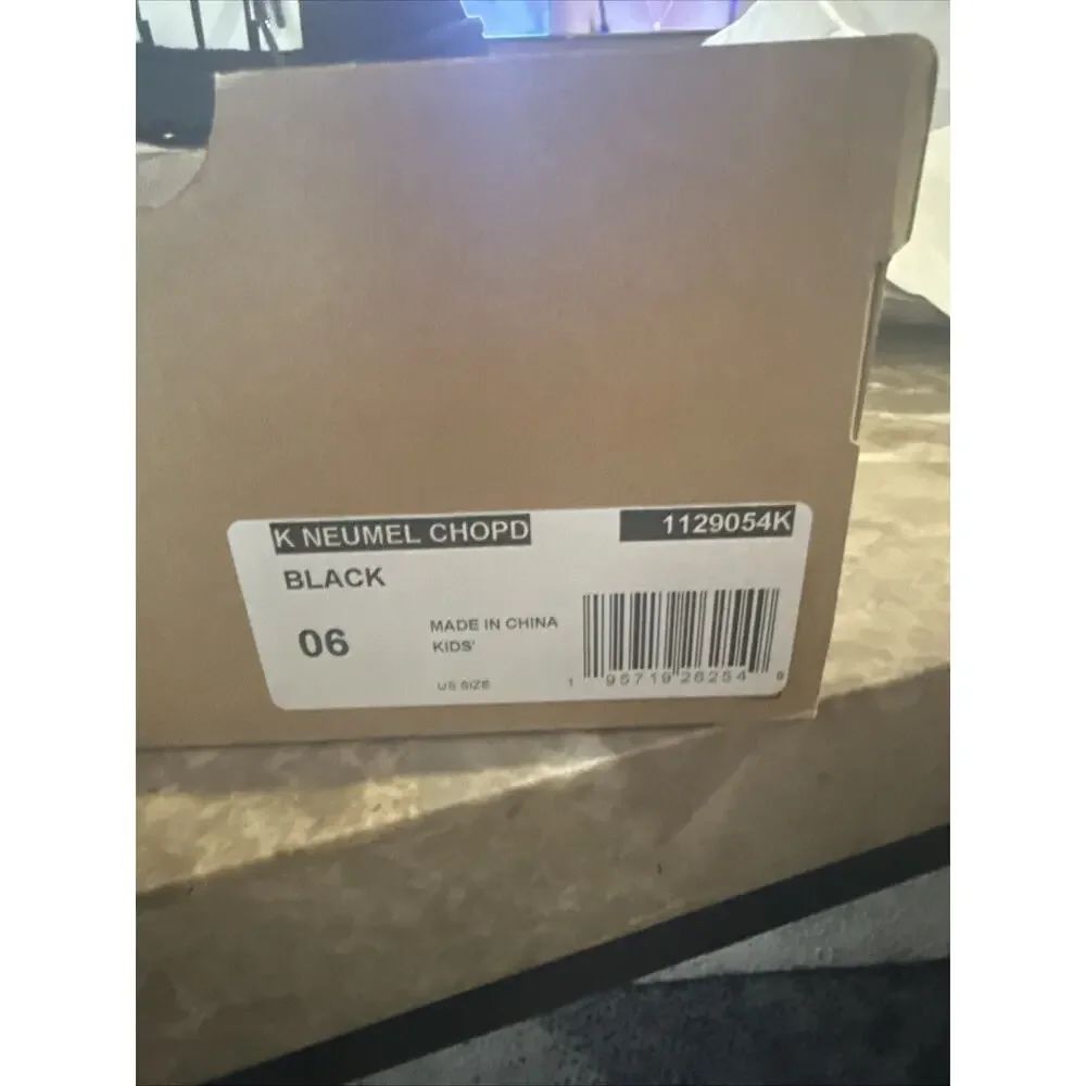 UGG GS Neumel Chopd Black suede Lace Up Boots US Size 6 big kids new